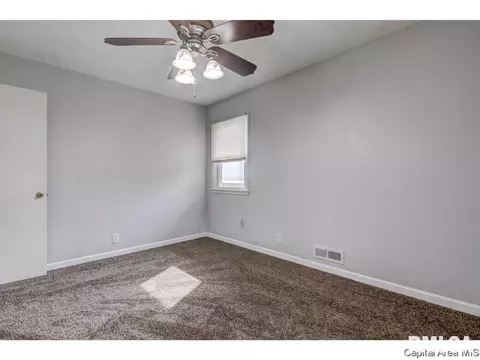 5 Bel Aire Dr, Springfield, IL 62703 photo 7