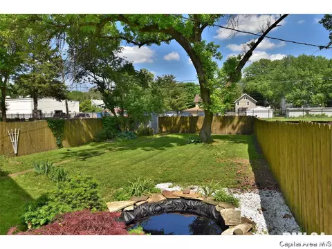 1904 S 2nd St, Springfield, IL 62704 photo 2
