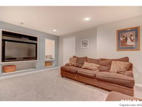 370 Fitzgerald Dr, Springfield, IL 62711 photo 23