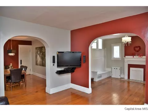 1333 Holmes Ave, Springfield, IL 62704 photo 3