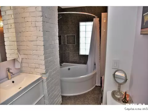 1333 Holmes Ave, Springfield, IL 62704 photo 17