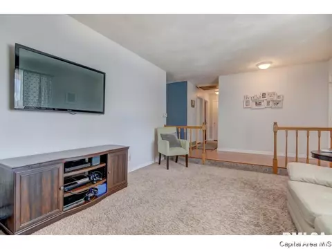 3109 Kemper, Springfield, IL 62704 photo 4