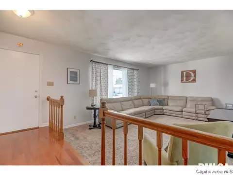 3109 Kemper, Springfield, IL 62704 photo 2