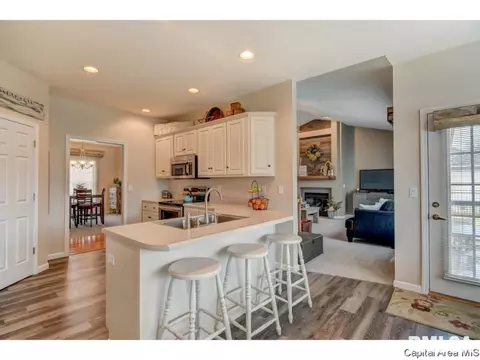 4360 Creek Dr, Springfield, IL 62711 photo 9