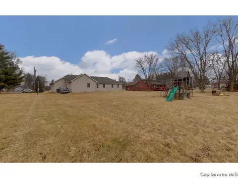 304 E Center St, Loami, IL 62661 photo 30