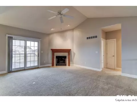 446 Elle Ct, Springfield, IL 62711 photo 7