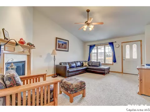 5403 Biltmore Dr, Springfield, IL 62711 photo 2