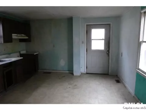 528 W Carpenter, Springfield, IL 62702 photo 4