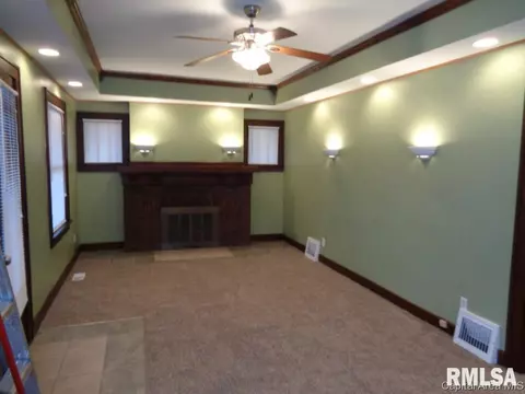 1126 S 1st St, Springfield, IL 62704 photo 3