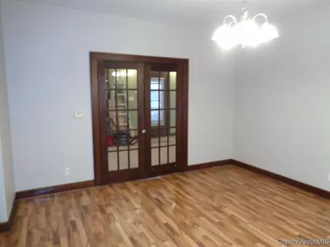 1126 S 1st St, Springfield, IL 62704 photo 5