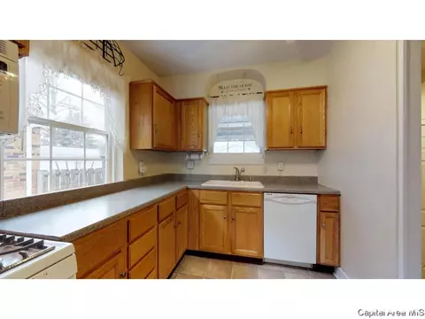 2441 S 7th St, Springfield, IL 62703 photo 10