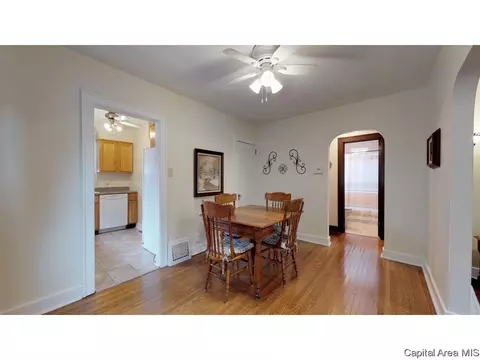 2441 S 7th St, Springfield, IL 62703 photo 6