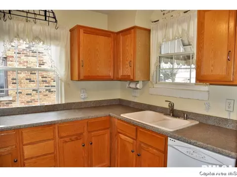 2441 S 7th St, Springfield, IL 62703 photo 31