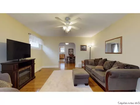 2441 S 7th St, Springfield, IL 62703 photo 3