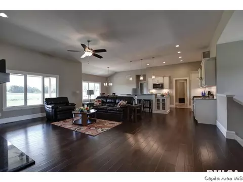 3608 Deer Run Dr, Springfield, IL 62711 photo 4