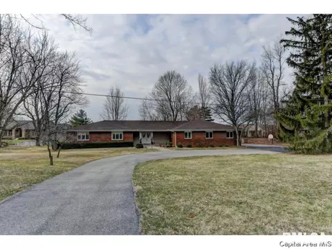 820 E Lake Dr, Springfield, IL 62712 photo 17