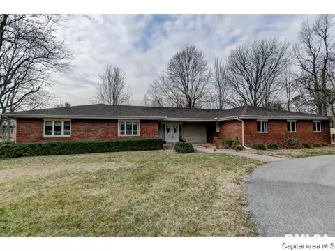 820 E Lake Dr, Springfield, IL 62712 photo 1
