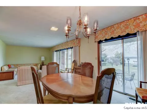 820 E Lake Dr, Springfield, IL 62712 photo 16
