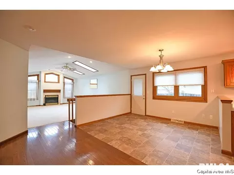 4471 Foxbury Ln, Springfield, IL 62711 photo 8