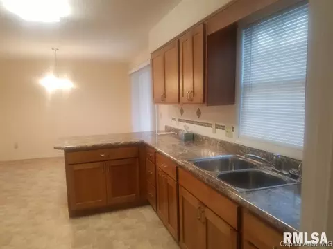3212 W Street St, Springfield, IL 62707 photo 3