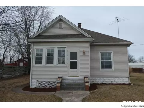 825 E Walnut St, Gillespie, IL 62033 photo 1