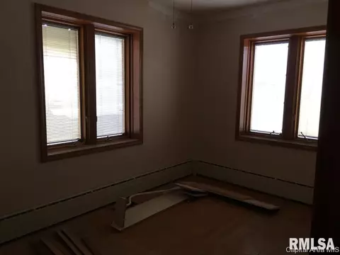 213 W Wilson, Bluffs, IL 62621 photo 7