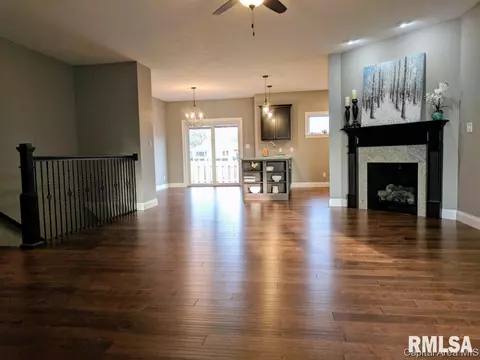 1500 Balfour Dr, Springfield, IL 62711 photo 2