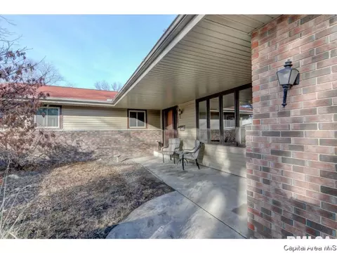 3112 Temple Dr, Springfield, IL 62704 photo 3