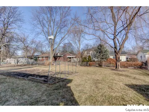 3112 Temple Dr, Springfield, IL 62704 photo 5