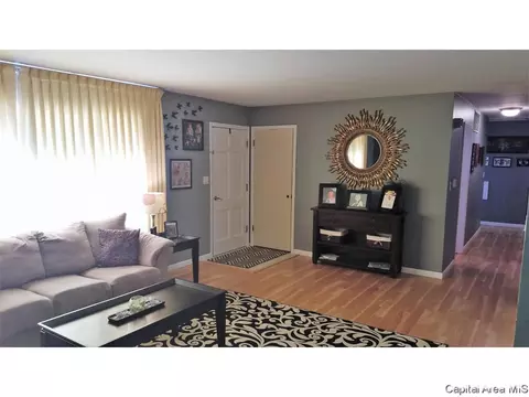2105 Westview Dr, Springfield, IL 62704 photo 3