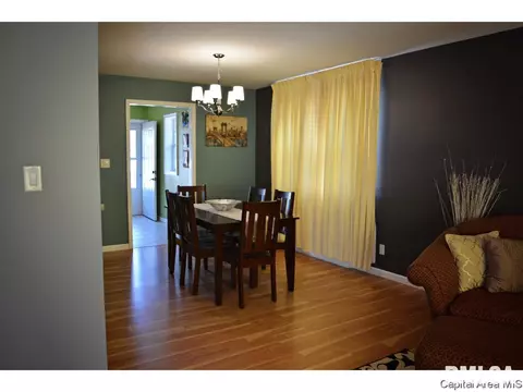 2105 Westview Dr, Springfield, IL 62704 photo 5