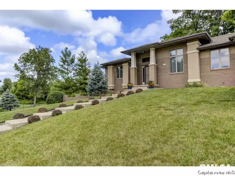620 Woodbridge Rd, Springfield, IL 62711 photo 2