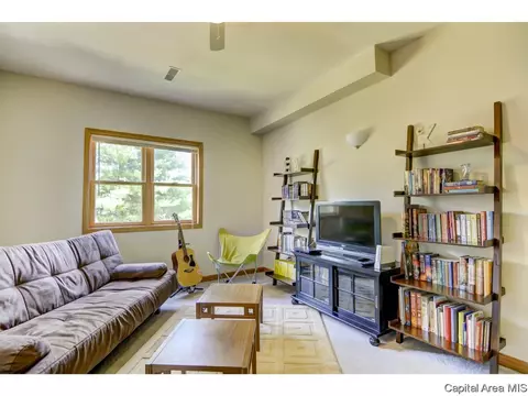 620 Woodbridge Rd, Springfield, IL 62711 photo 23