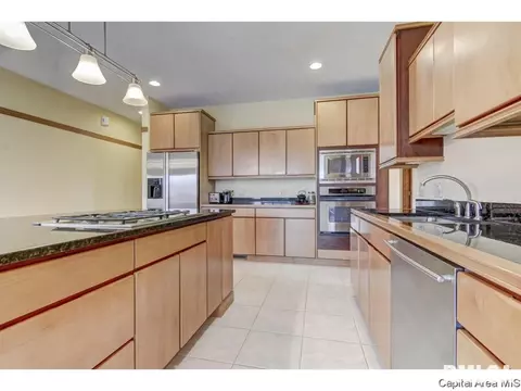 620 Woodbridge Rd, Springfield, IL 62711 photo 10