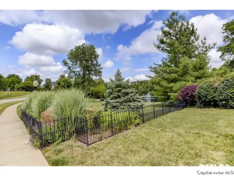 620 Woodbridge Rd, Springfield, IL 62711 photo 5