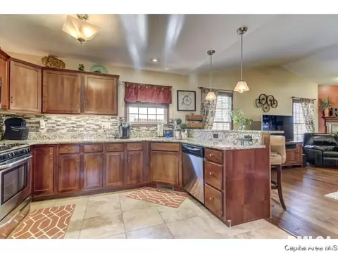 2312 Cormorant Dr, Springfield, IL 62711 photo 3