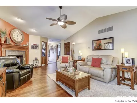 2312 Cormorant Dr, Springfield, IL 62711 photo 5