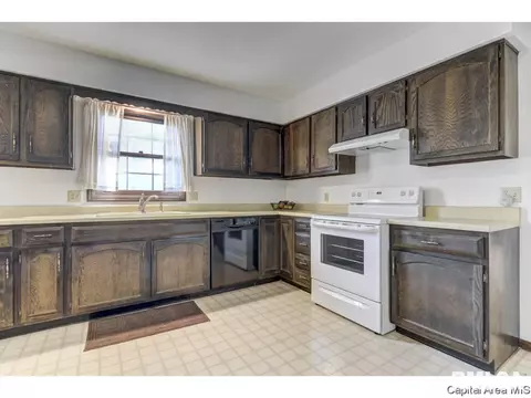 3221 Ellendale Dr, Springfield, IL 62704 photo 7