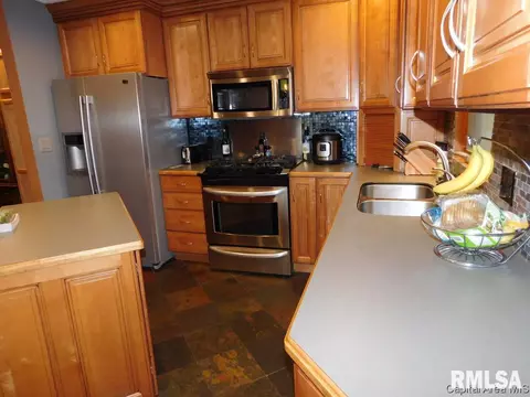 45 Wind Cave Dr, Springfield, IL 62712 photo 6