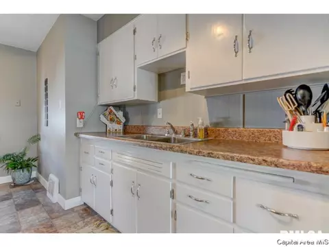 2961 S 5th Street St, Springfield, IL 62703 photo 18