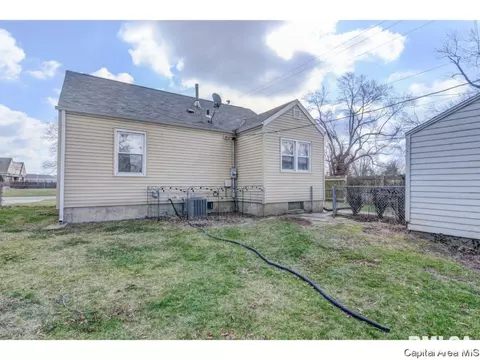 2961 S 5th Street St, Springfield, IL 62703 photo 2
