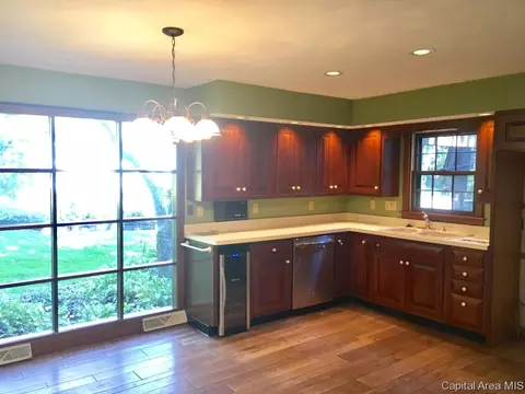 1625 Outer Park, Springfield, IL 62704 photo 9