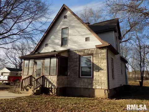 209 E Washington St, Athens, IL 62613 photo 1