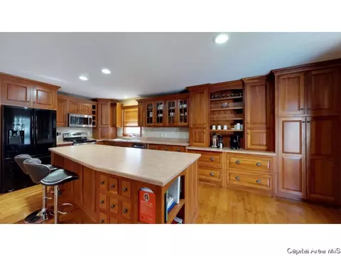 3217 Bowwood Dr, Springfield, IL 62712 photo 9