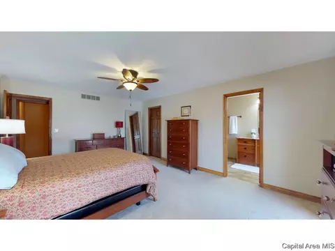 3217 Bowwood Dr, Springfield, IL 62712 photo 15