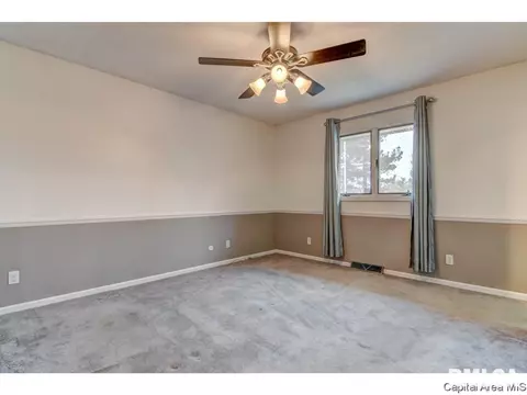 1300 Merion Dr, Springfield, IL 62704 photo 12