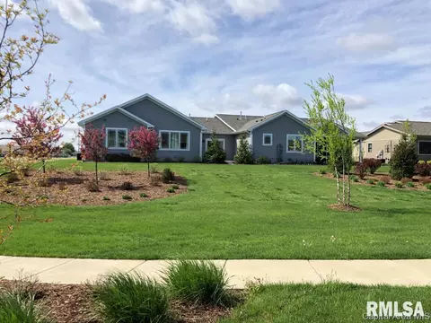 3955 Cornerstone Cir, Springfield, IL 62711 photo 2