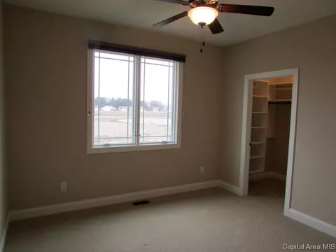 3955 Cornerstone Cir, Springfield, IL 62711 photo 17
