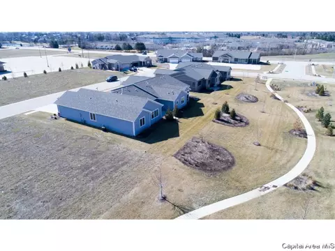 3955 Cornerstone Cir, Springfield, IL 62711 photo 3