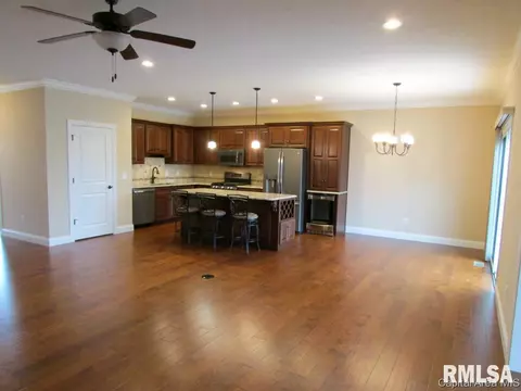 3955 Cornerstone Cir, Springfield, IL 62711 photo 8